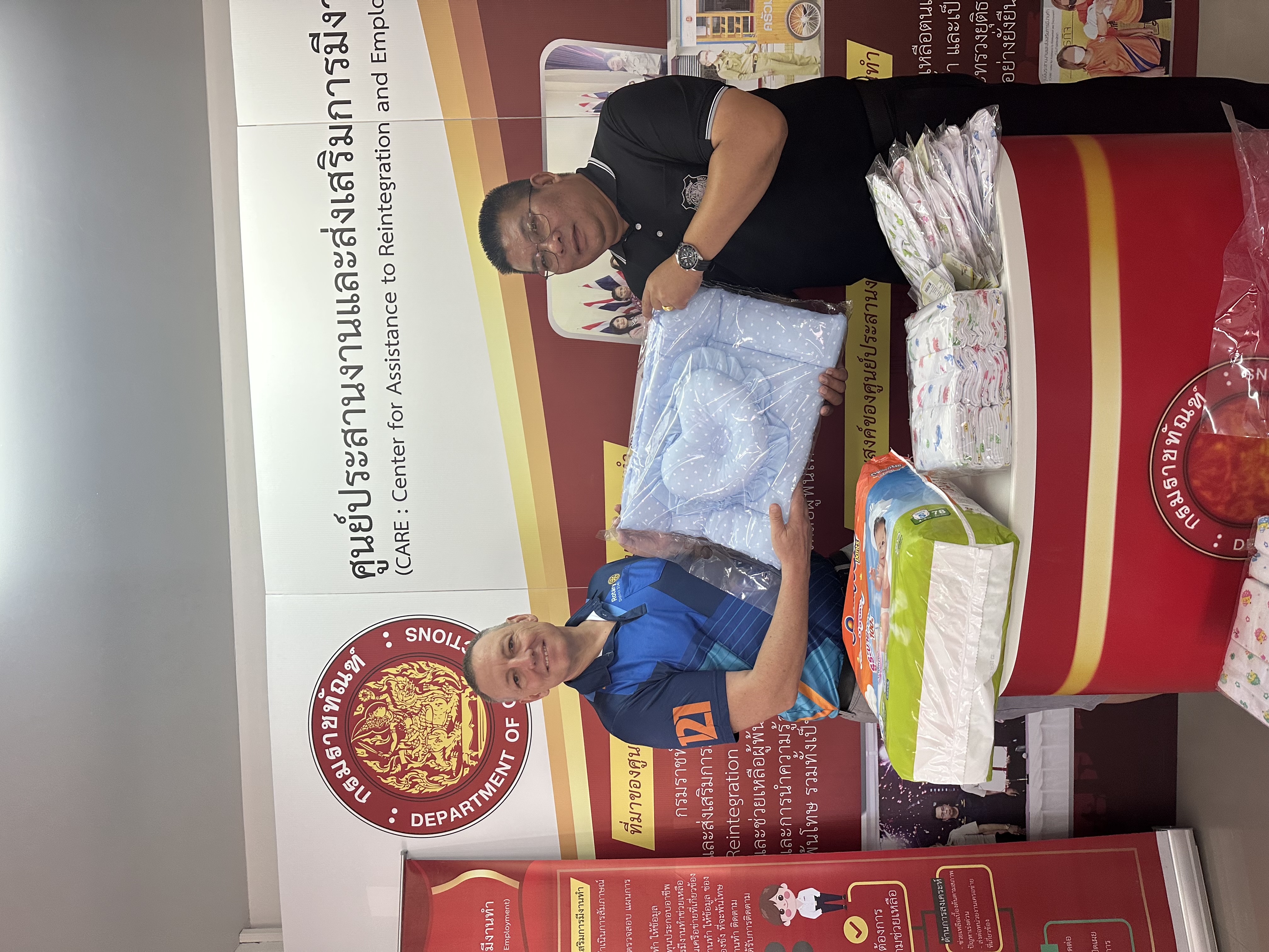 Donation Pampers Prison